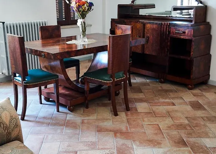 Hostmate - Cardinal Del Monte - 7 アパート グアルド・タディーノ