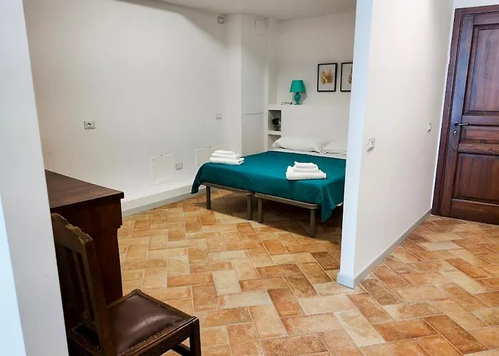 Hostmate - Cardinal Del Monte - 7 グアルド・タディーノ